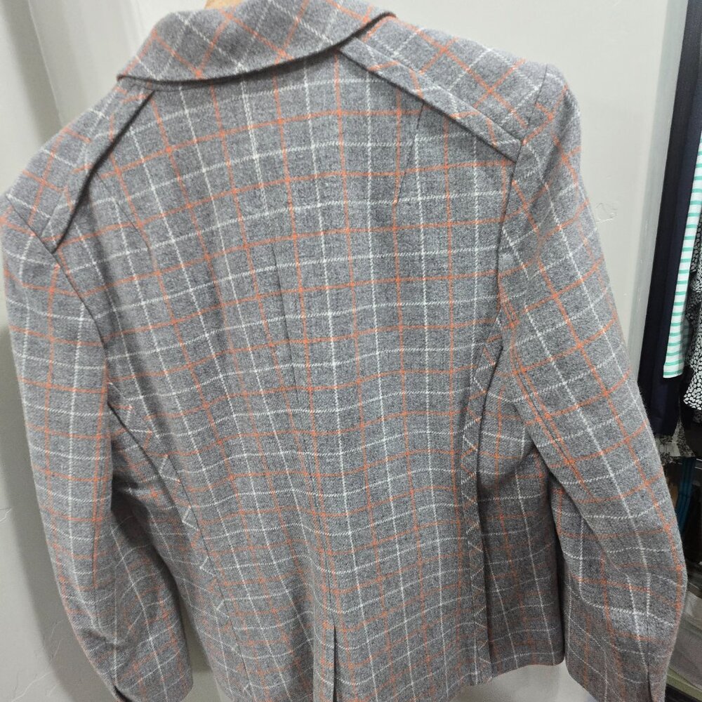 Jacket - Picture 2 of 3